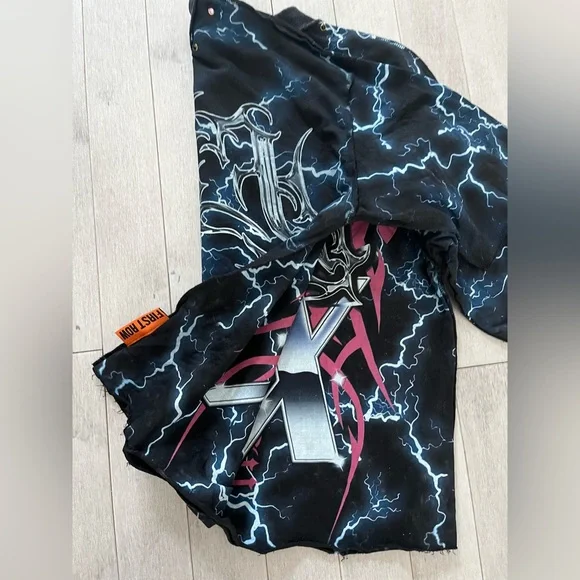 First Row Rhinestone Tee - Picture 4 of 7